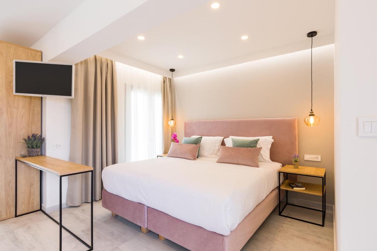 V Luxury Suites Kanálion Eksteriør bilde