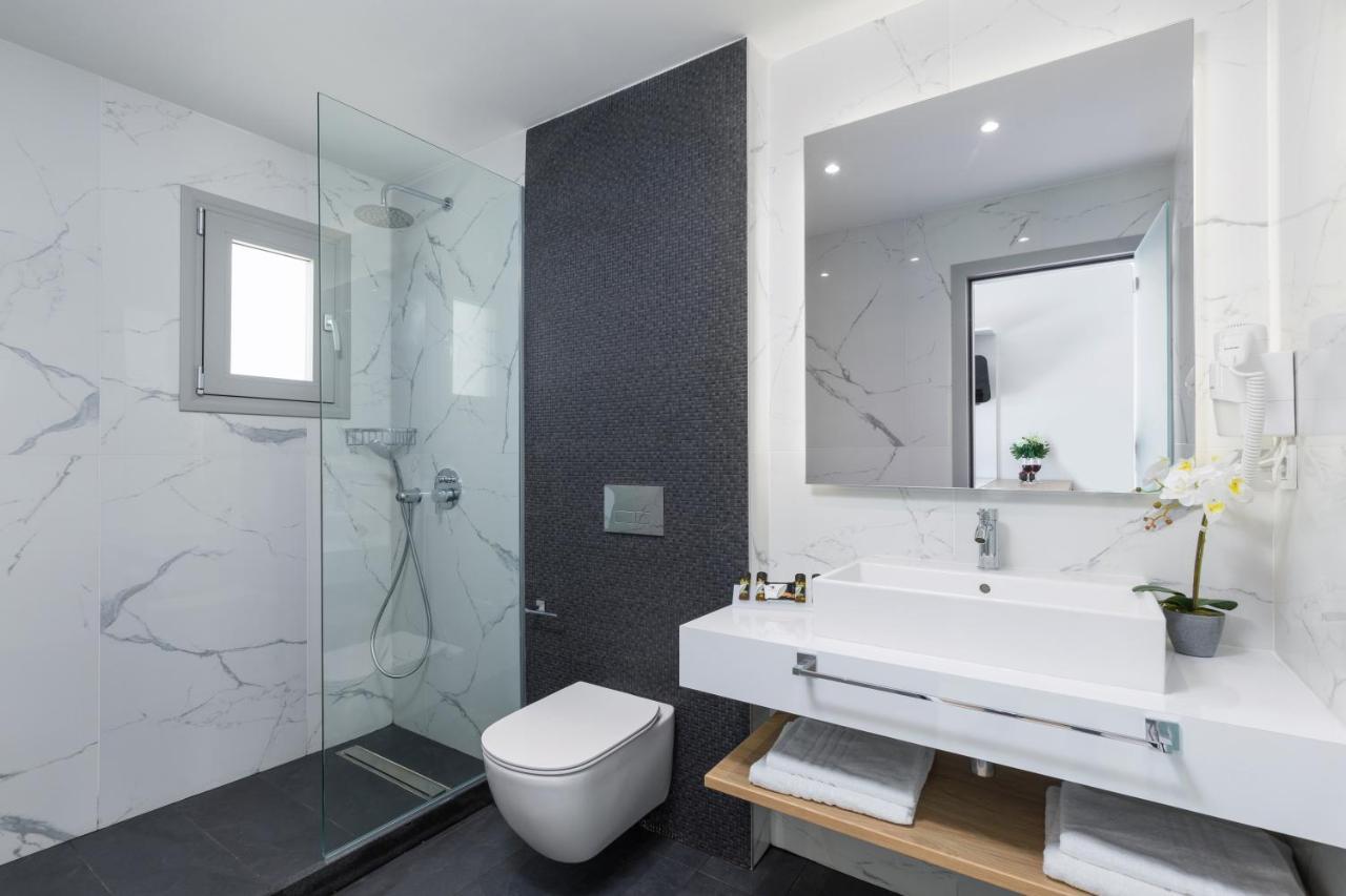 V Luxury Suites Kanálion Eksteriør bilde