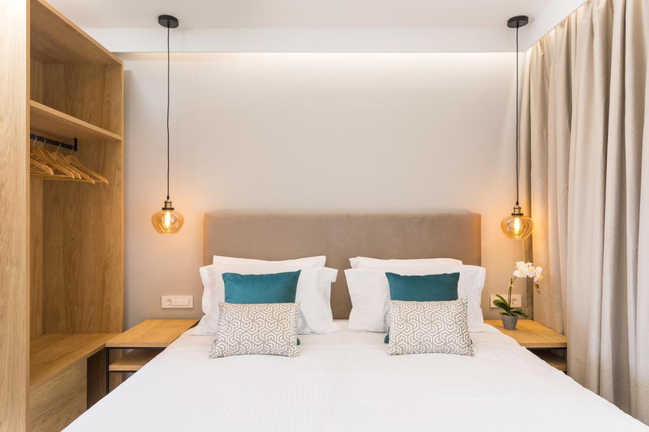 V Luxury Suites Kanálion Eksteriør bilde